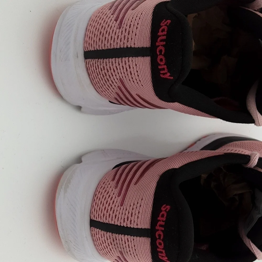 Saucony ride running sneakers women pink 9.5 perfect outdoor casual